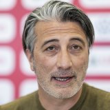 Murat Yakin a annoncé sa sélection pour les prochains matche de l'équipe de Suisse lors d'une conférence de presse jeudi. KEYSTONE/ALESSANDRO DELLA VALLE